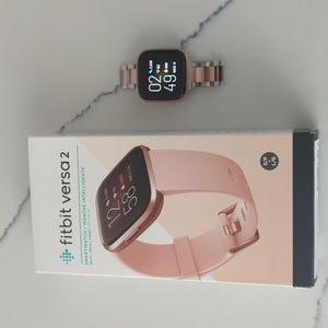 Fitbit Versa 2 + 2 extra bracelets